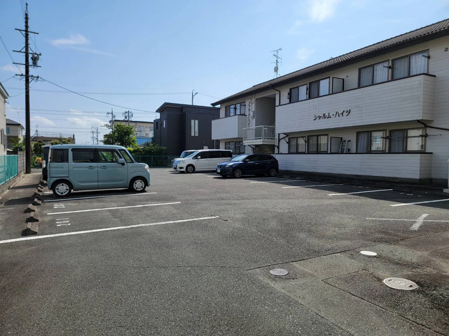 駐車場全体