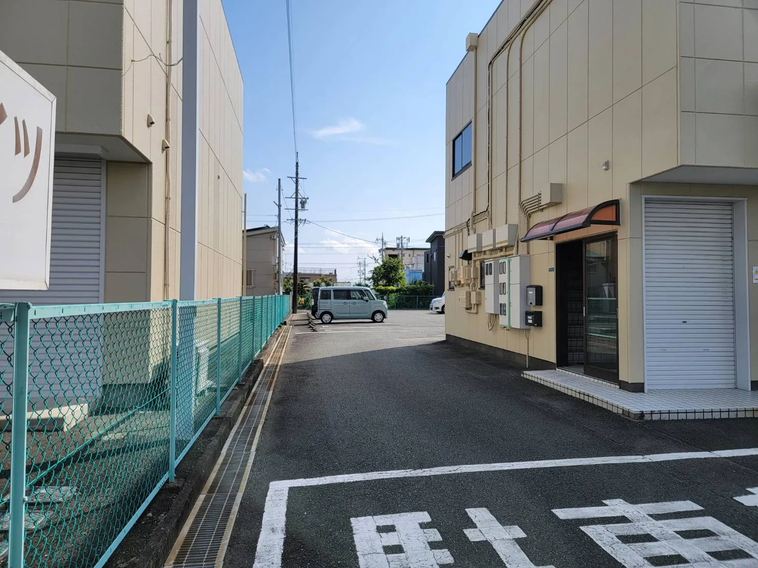 建物脇通路